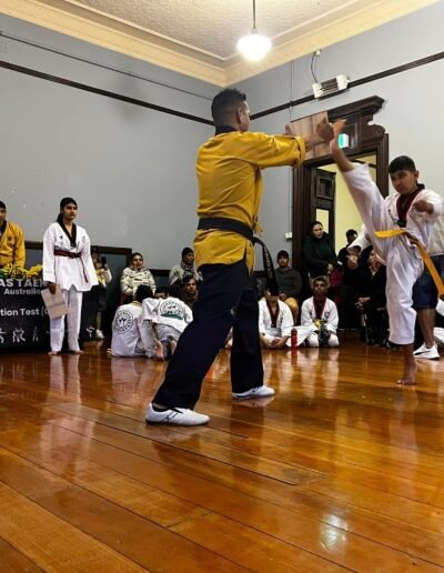 Gurkhas Taekwondo - High kick practice